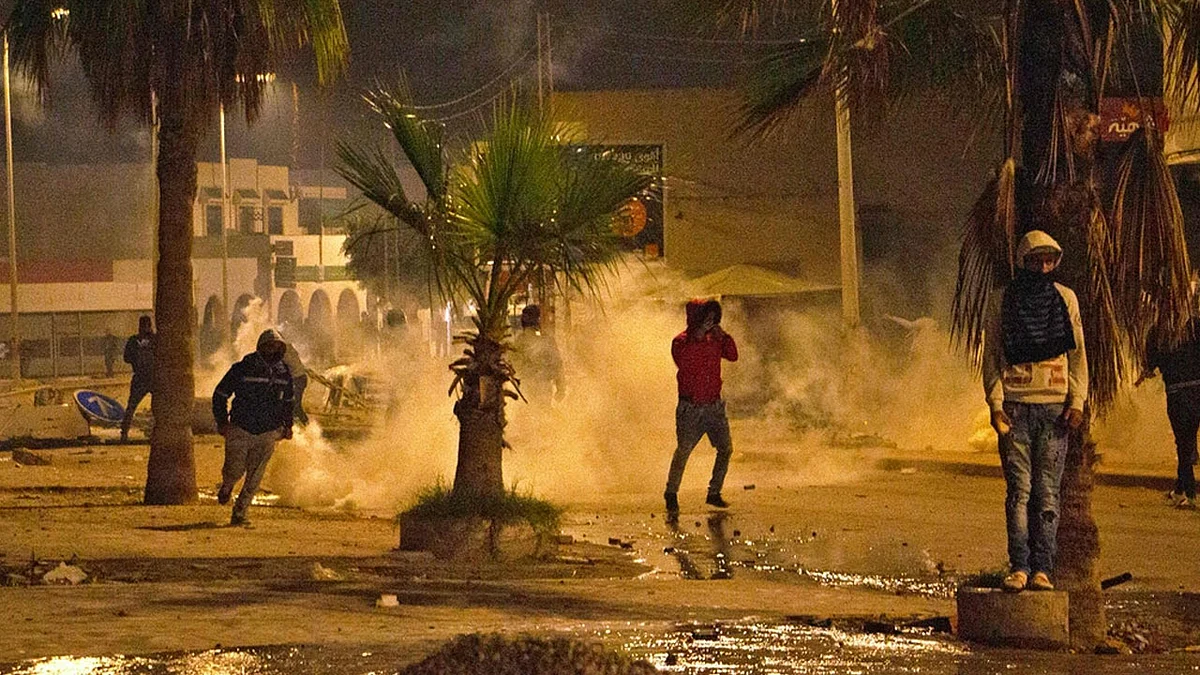 تونس.. «اتحاد الشغل» يعلن إضرابًا بالقطاعين العام والخاص احتجاجًا على الأحداث بصفاقس