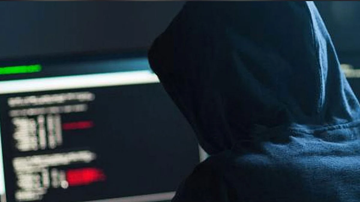 مواطن يخترق أحد أنظمة الأجهزة الحكومية وسرقة عشرات الملايين.. ما القصة؟