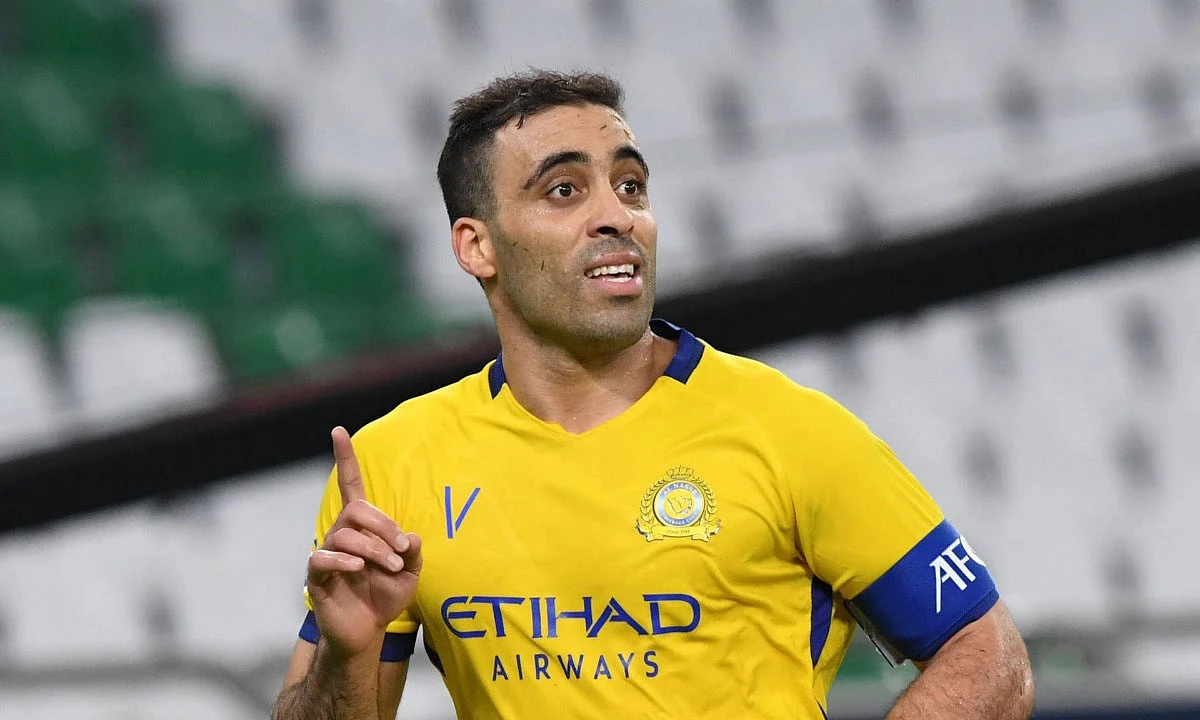 «حمدالله» يقود هجوم النصر أمام الرائد