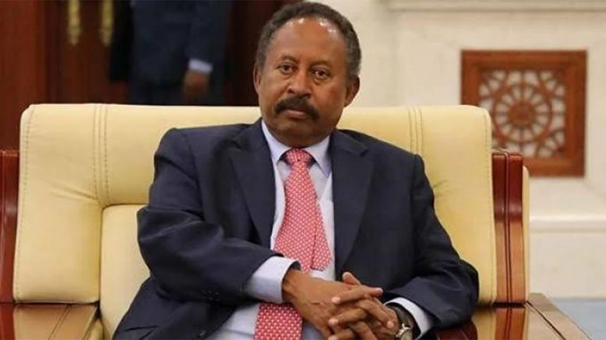 السودان.. حمدوك يراجع قرارات الجيش بالتعيينات والإعفاءات في المناصب الرئيسية