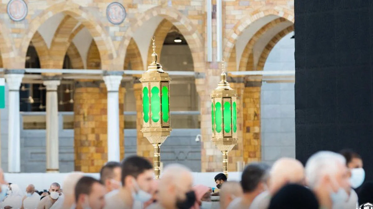 «شؤون الحرمين» تجري أعمال الصيانة الدورية لفوانيس حجر إسماعيل