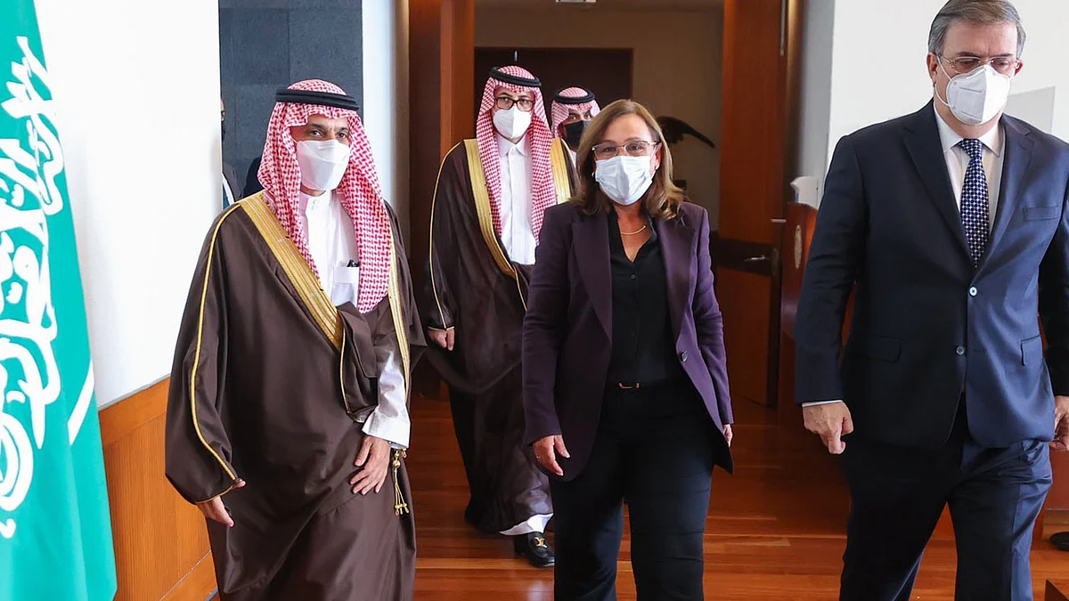 وزير الخارجية يكشف تفاصيل زيارته إلى المكسيك