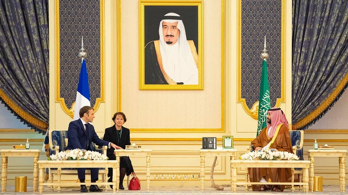 ماكرون: الحوار مع السعودية ضروري لثقلها السياسي والاقتصادي والثقافي في المنطقة
