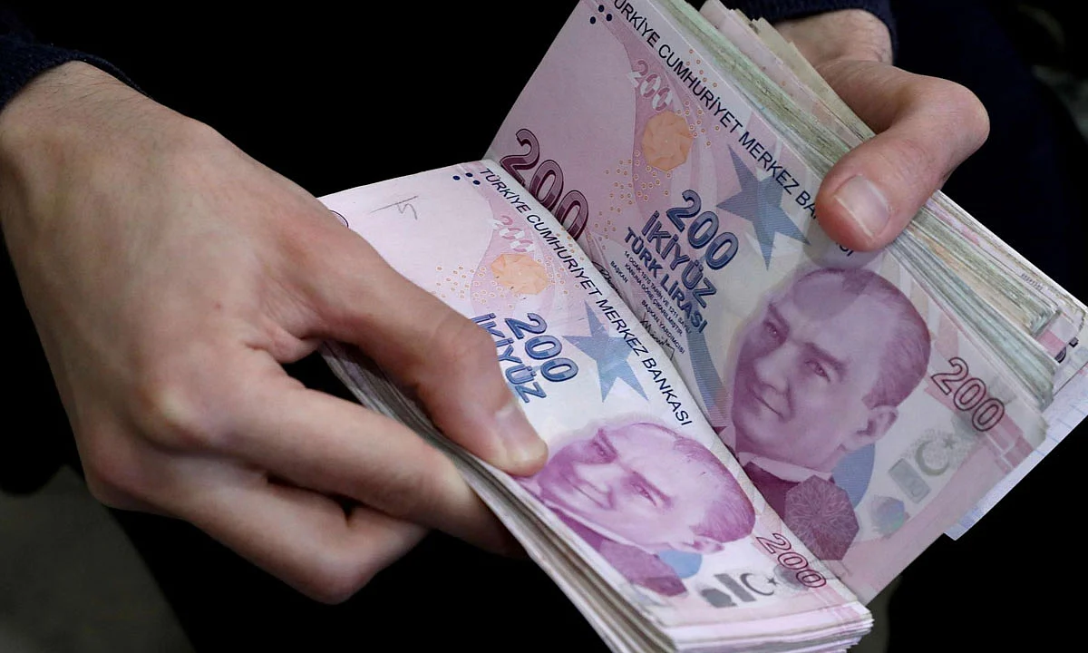 تراجع جديد بنسبة 0.8%.. الليرة التركية تقترب من أدنى مستوياتها أمام الدولار