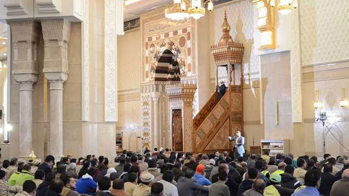 مصر تتخذ قرارًا بشأن خطبة الجمعة بسبب سوء الأحوال الجوية