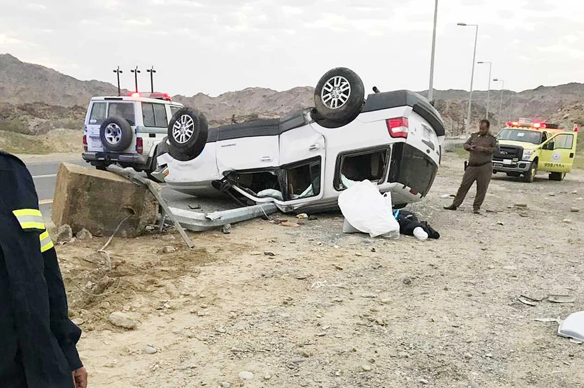 وفاة طفل وإصابة آخر في انقلاب سيارة تقودها سيدة بالباحة