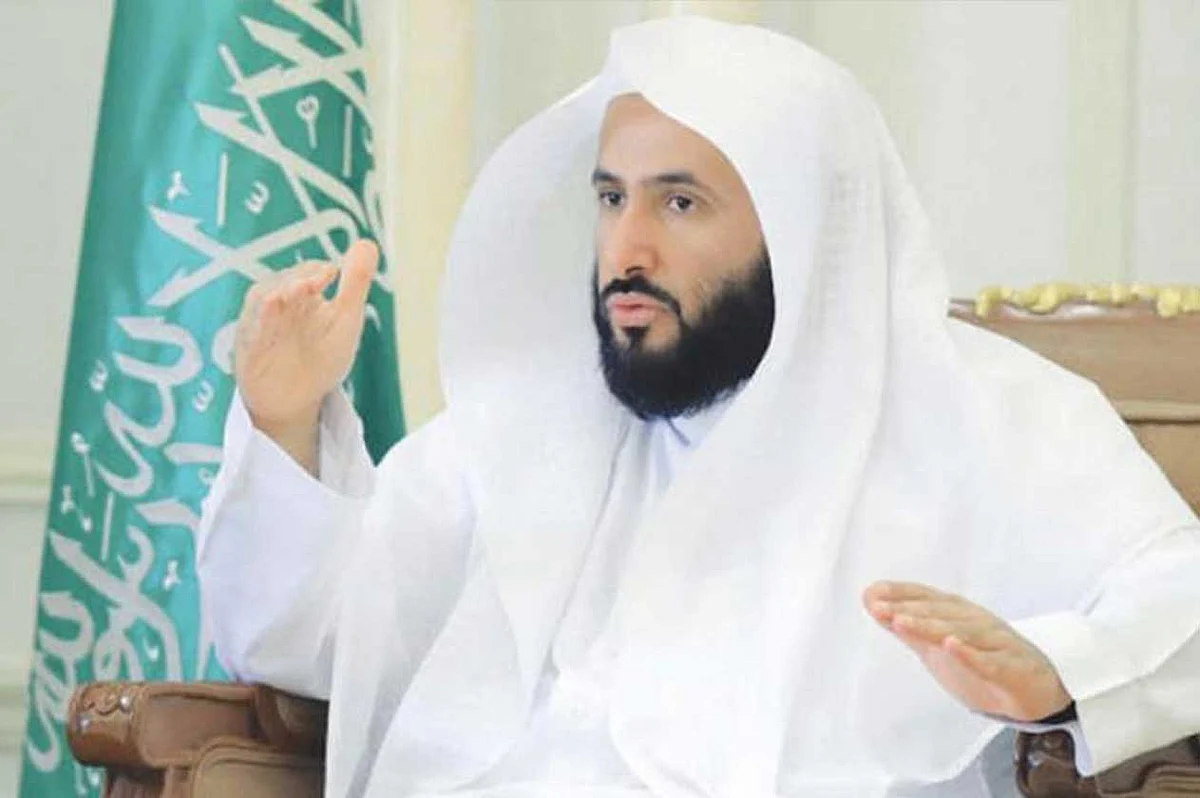 العدل تعتزم تعديل نظام إيقاف الخدمات.. والإعلان عنه قريبًا