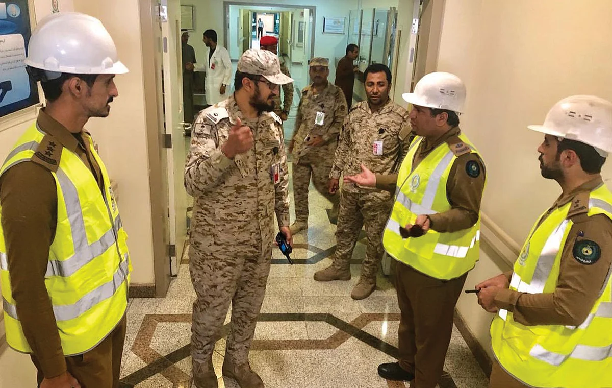 بالصور.. فرضية ناجحة لمدني نجران بالسيطرة على حريق بمستشفى القوات المسلحة
