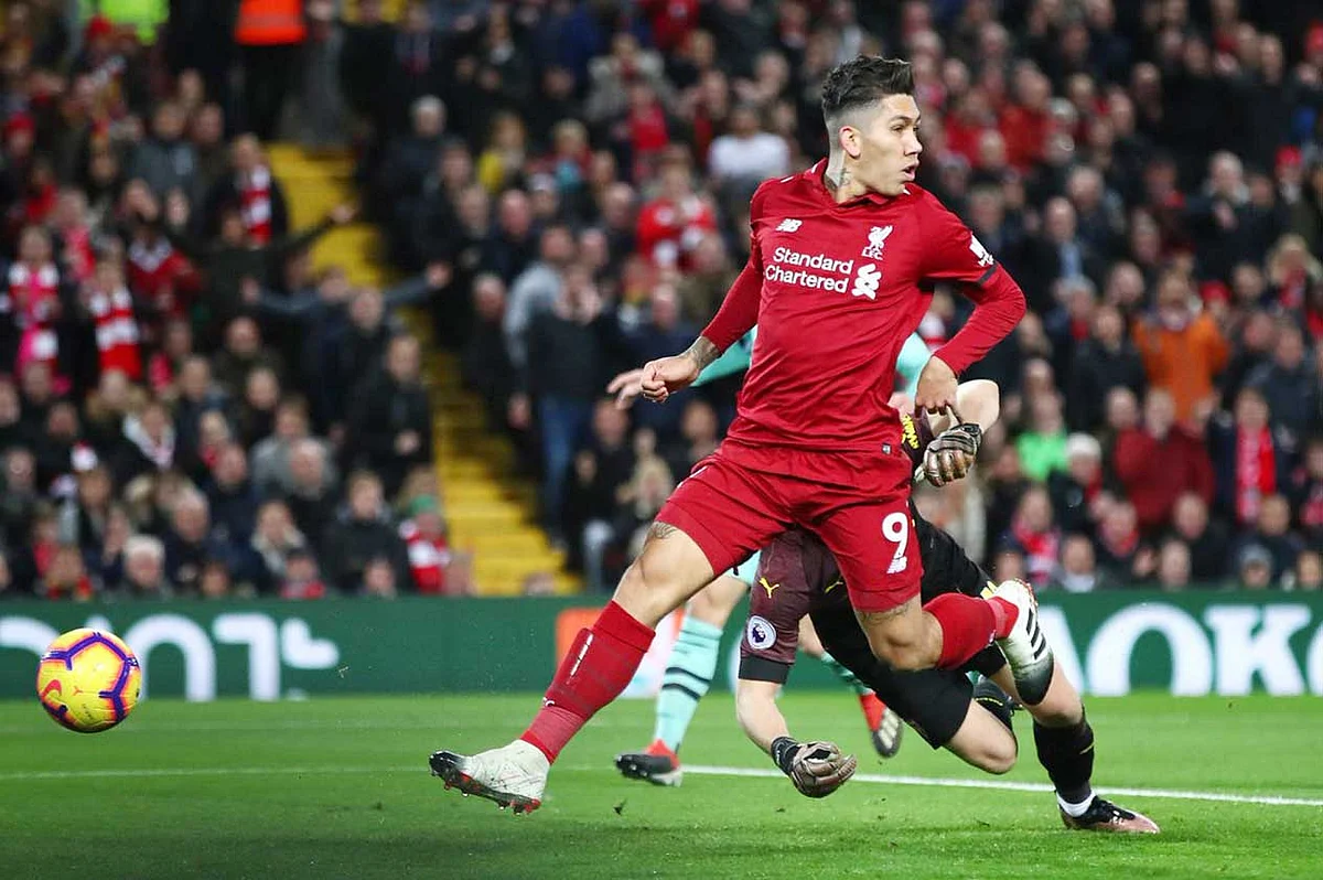 ليفربول يمطر شباك أرسنال بخماسية ويعزز صدارته للدوري الإنجليزي