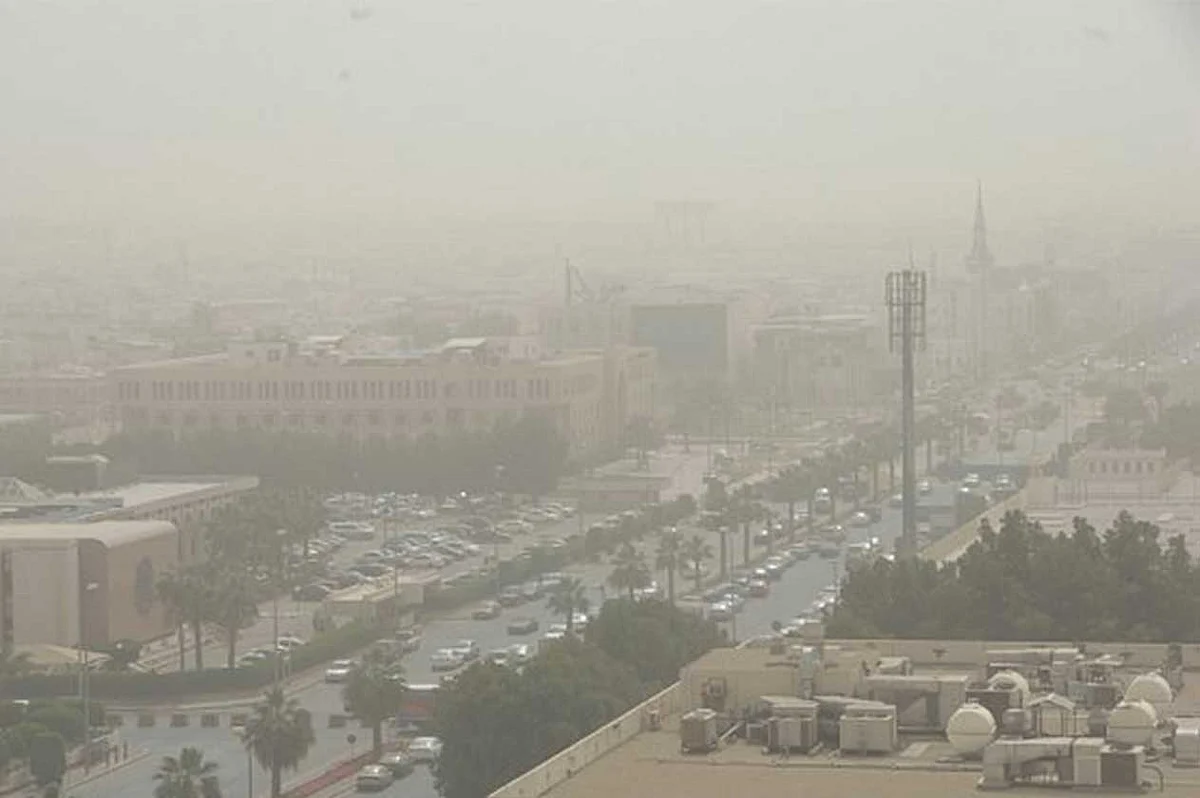 الأرصاد: 18 ساعة من الأتربة والغبار على المنطقة الشرقية