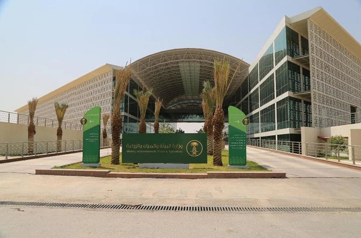 «البيئة» تفرض مليون ريال غرامة على 68 فردًا ومؤسّسة