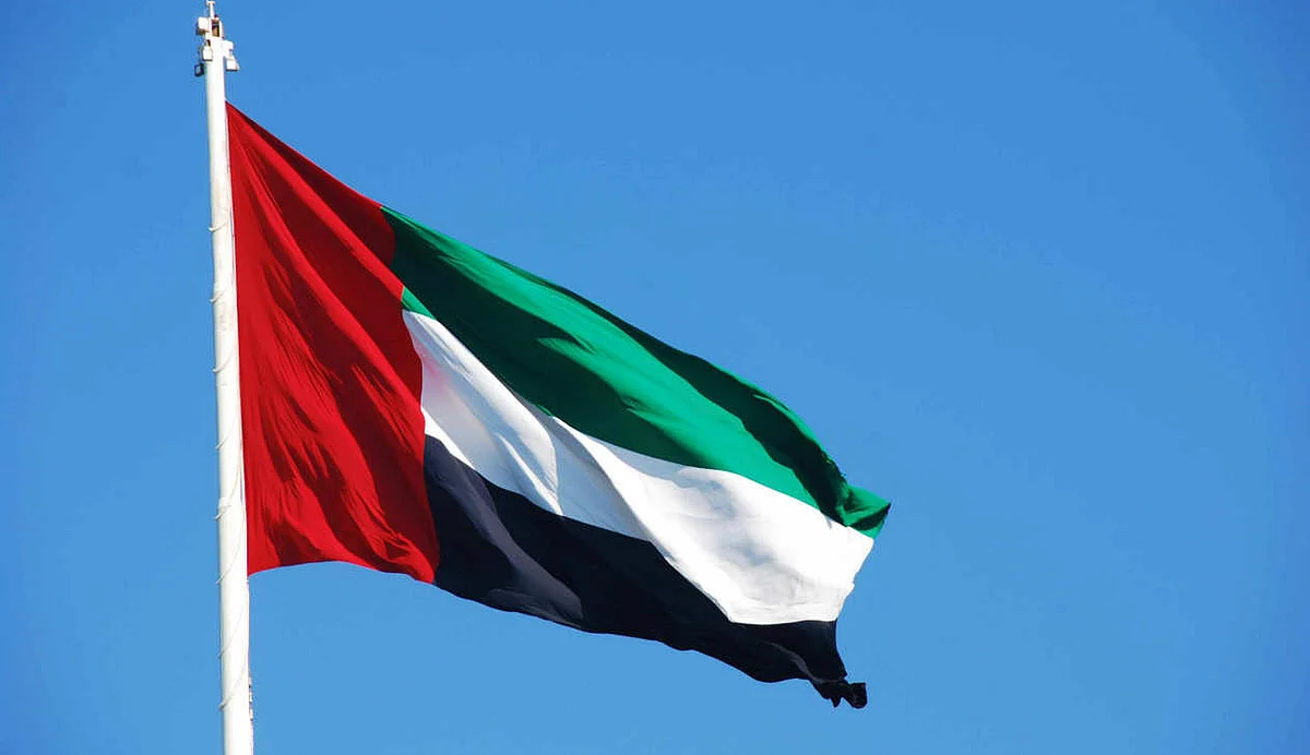 الإمارات تتسلم 7 من مواطنيها ومصرييْن اثنين كانوا محتجزين في إيران