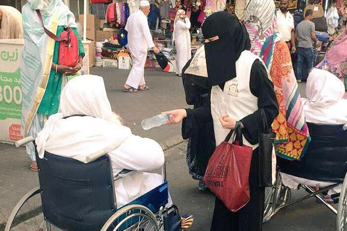 بالصور.. 21 ألف ساعة تطوعية قدمتها طالبات مكة لخدمة المعتمرين