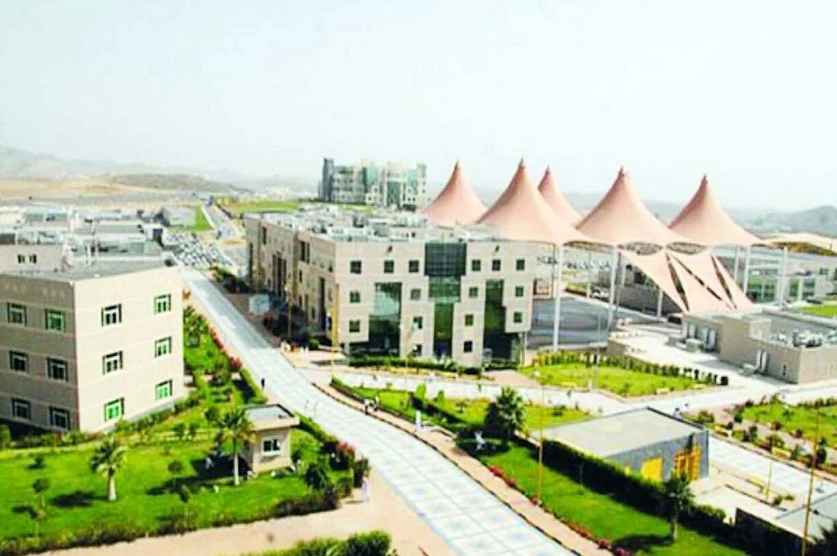 جامعة الملك خالد تعلن نتائج الدفعة الثانية لقبول البكالوريوس والدبلوم