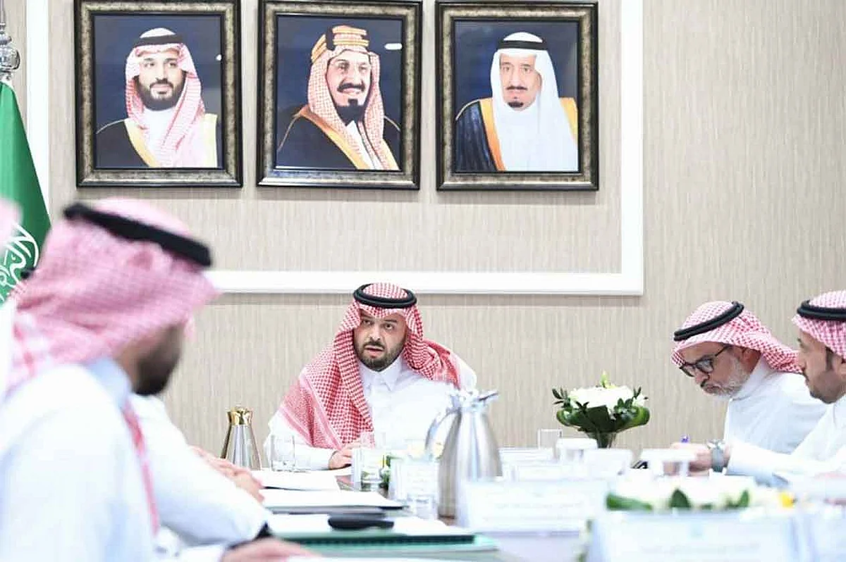 بالصور.. أمير «الشمالية» يرأس اجتماع مبادرة تنمية المنشآت الصغيرة والمتوسطة «تنموي»