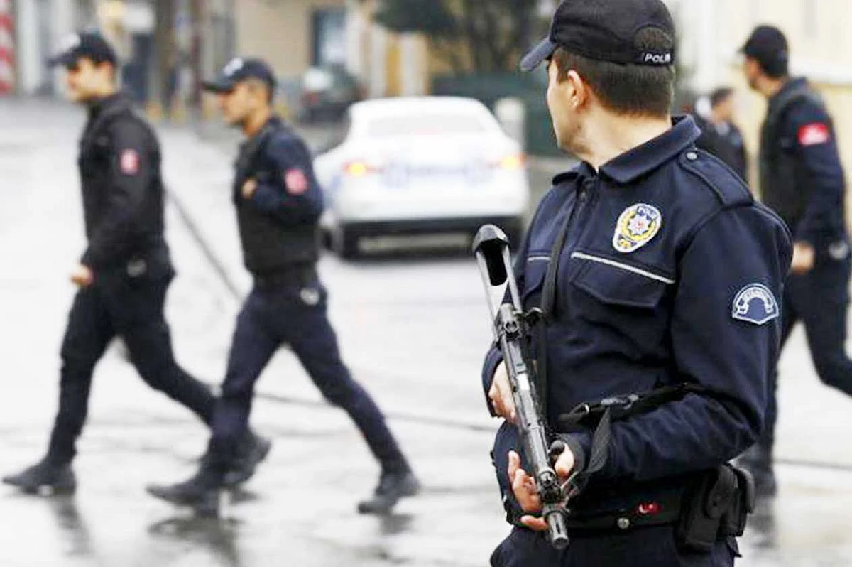 السلطات التركية تواصل ملاحقة اللاجئين السوريين في إسطنبول