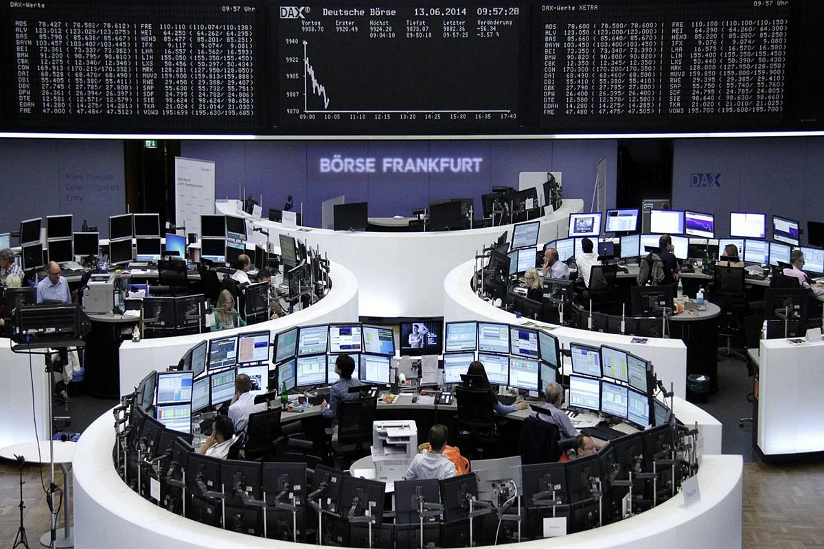 الأسهم الأوروبية تهبط إلى أدنى مستوى في ستة أشهر