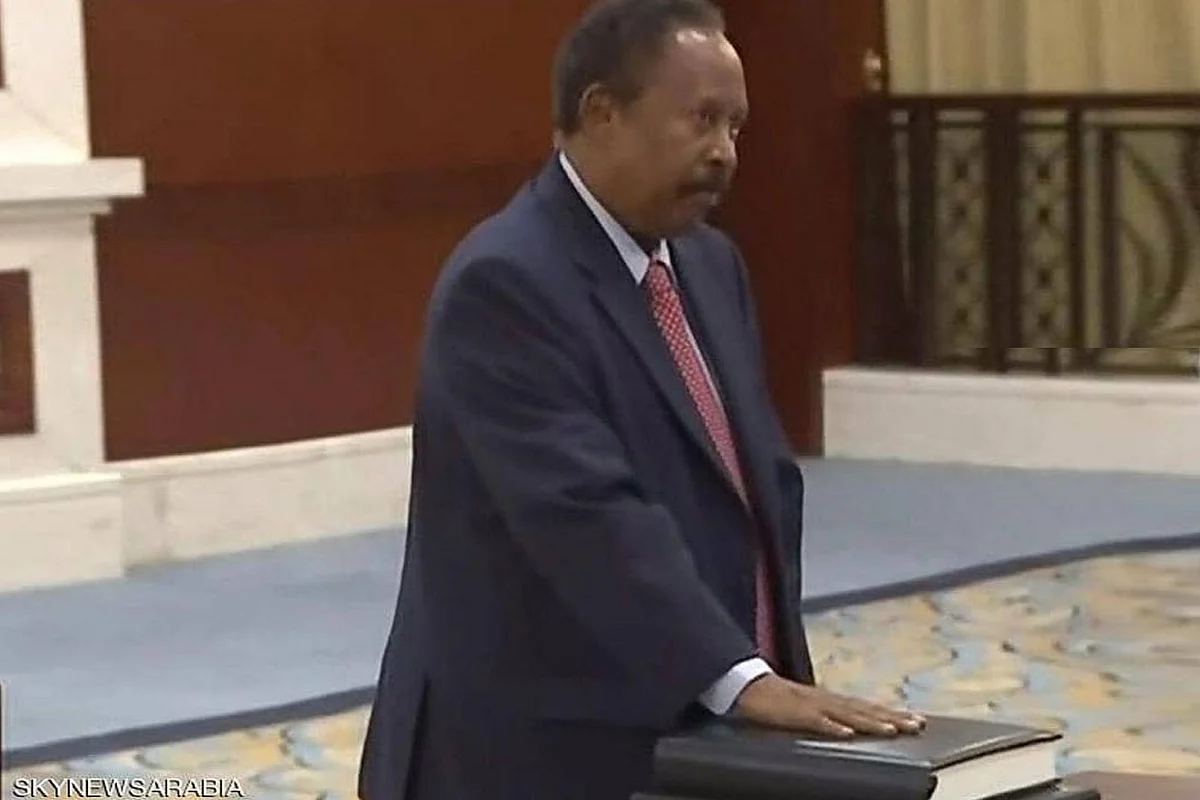 حمدوك يؤدي اليمين الدستورية رئيسًا لوزراء السودان