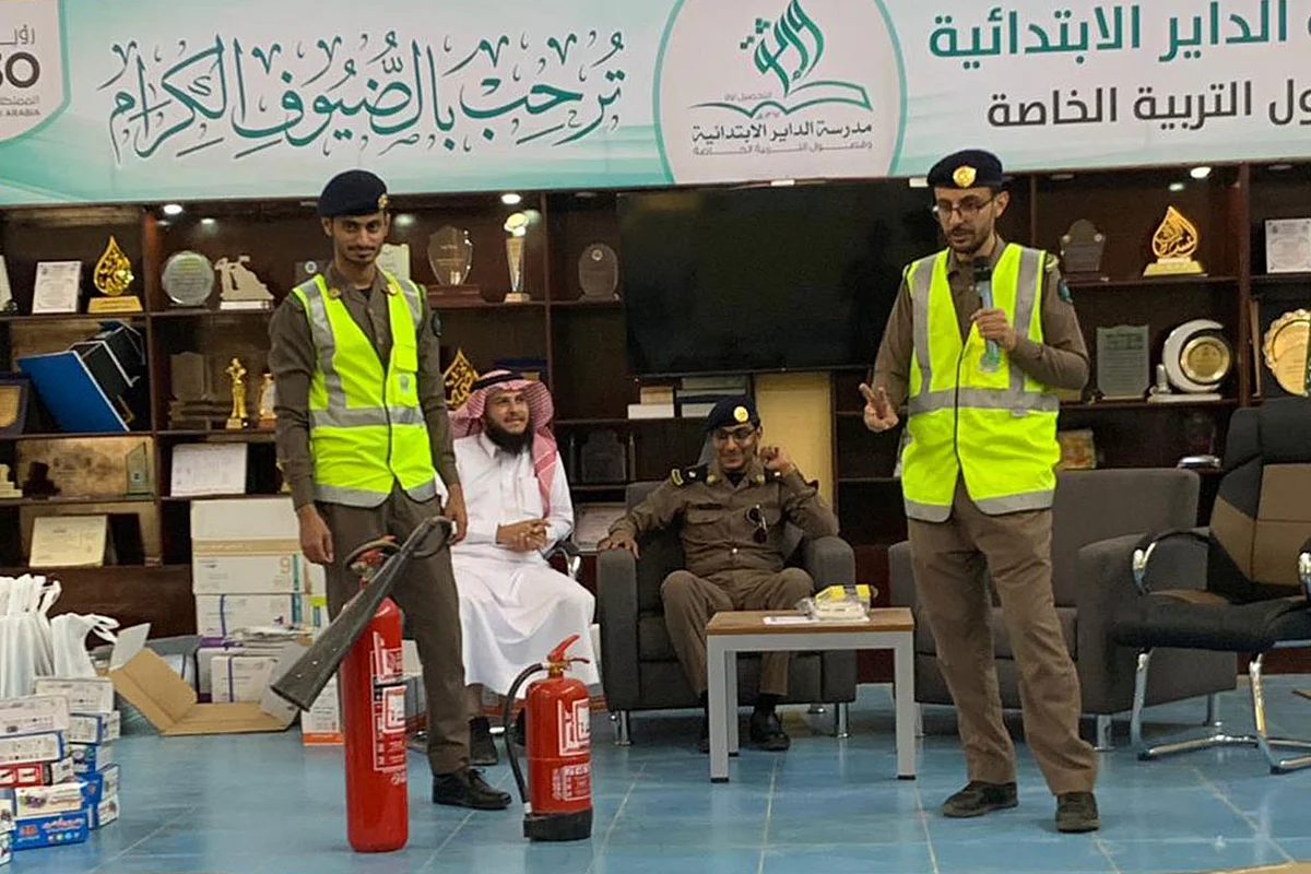 بالصور.. مدني الداير ينفذ حملة توعوية حول وسائل السلامة في المدارس