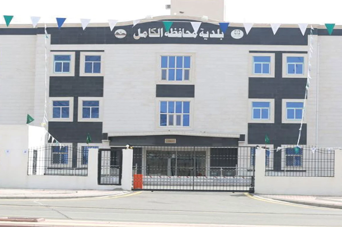 للرجال فقط.. وظائف شاغرة على بند الأجور بـ«بلدية الكامل»