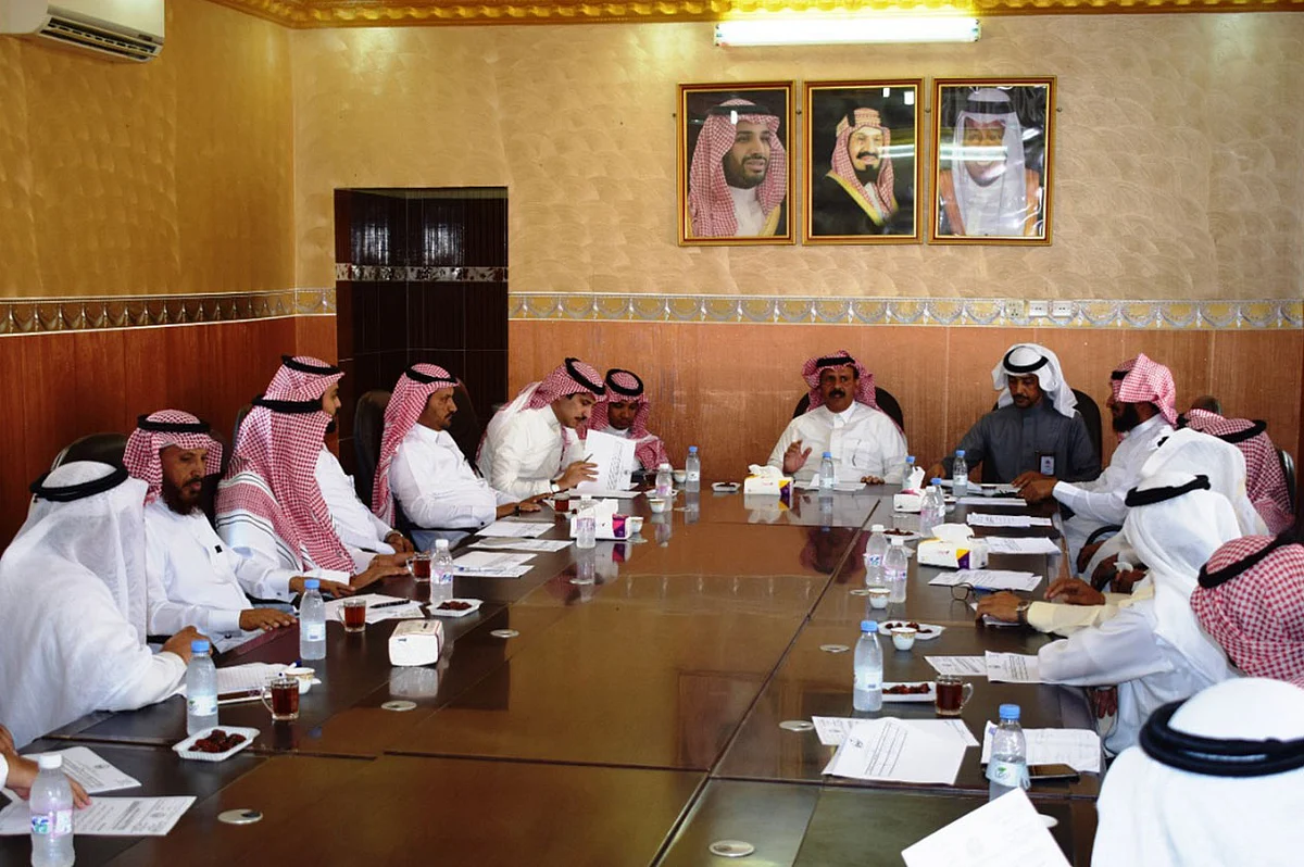 بالصور.. بن لبدة يستعرض المشروعات والمرافق الخدمية بمحافظة هروب