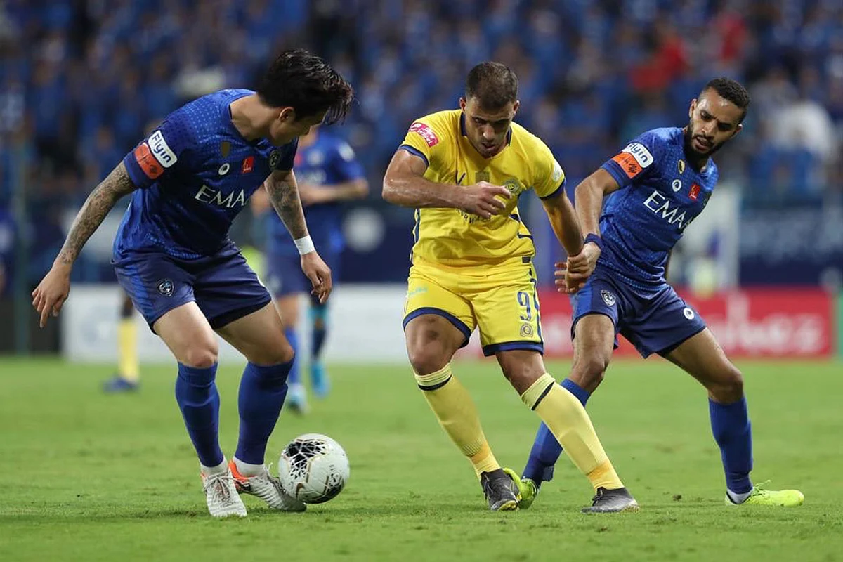 عبدالرزاق حمدالله يعلق على طريقة لعب مدافعي الهلال
