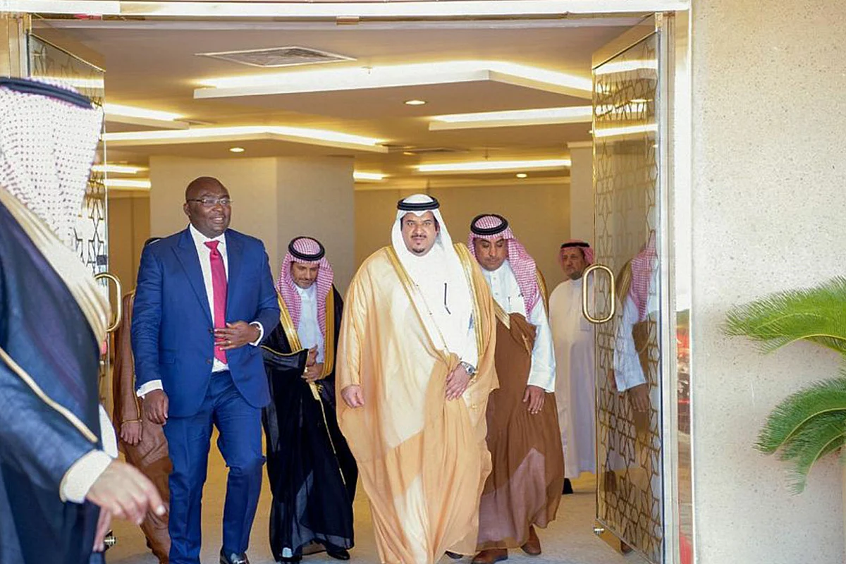 بالصور.. ملك الأردن ونائب رئيس غانا يُغادران الرياض