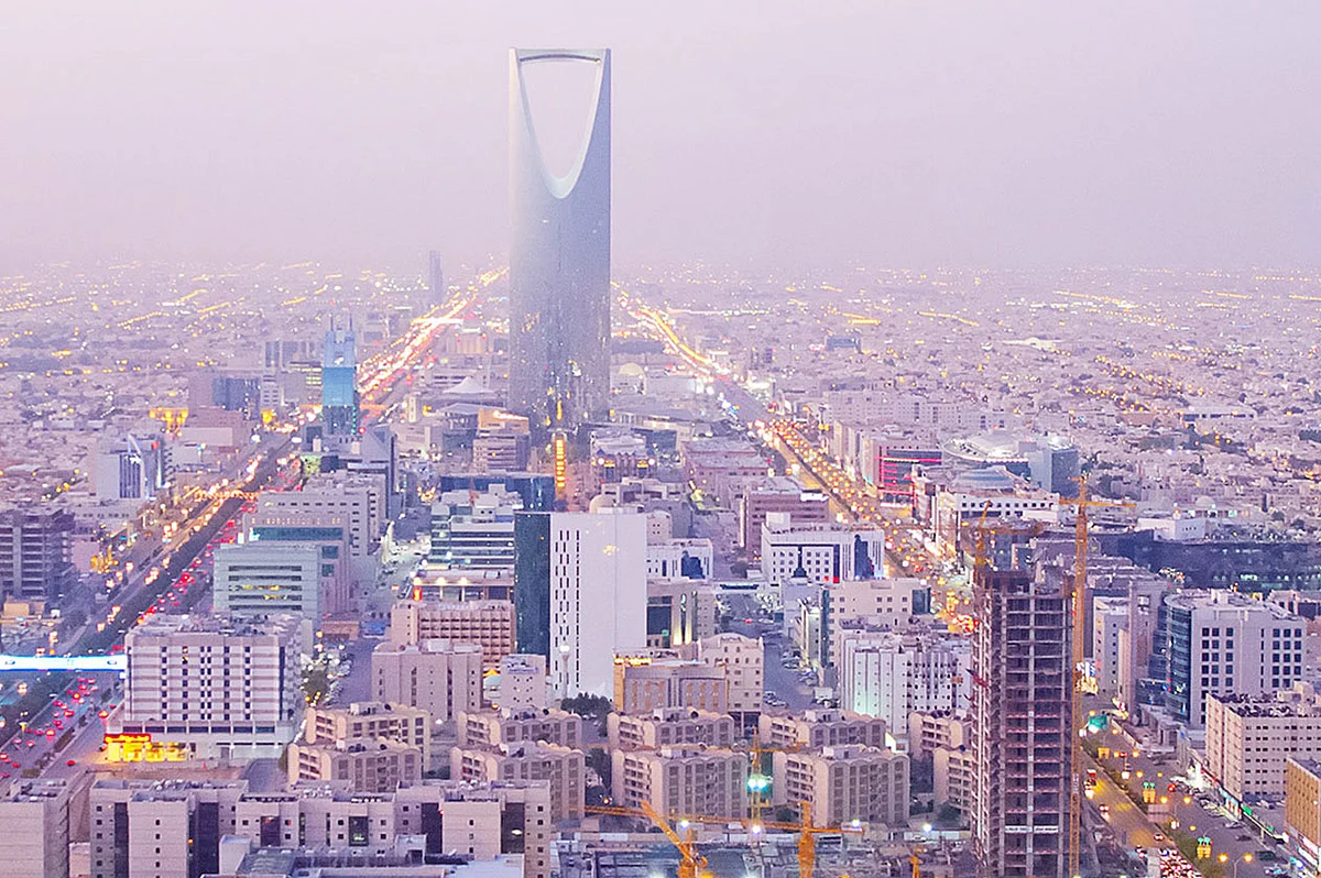 «الأرصاد»: طقس صحو إلى غائم جزئي بـ«موسم الرياض» اليوم