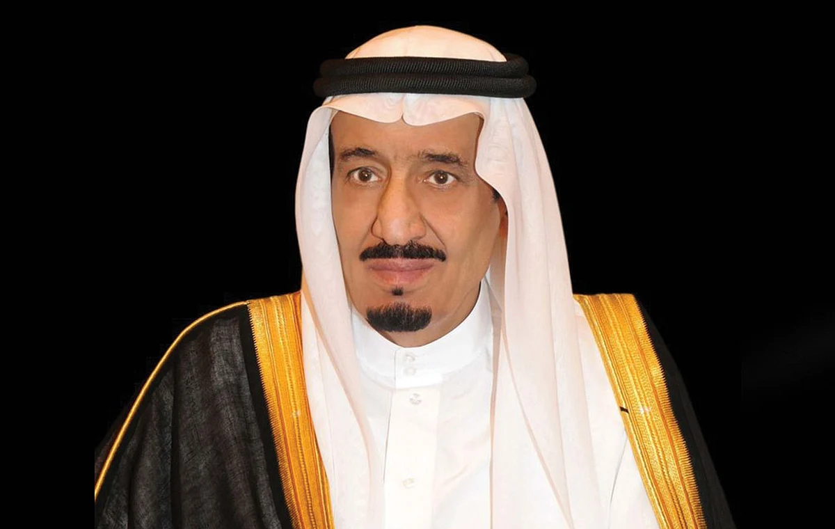 الملك يستقبل وزير خارجية الإمارات ويستعرض معه ملفات ذات اهتمام مشترك