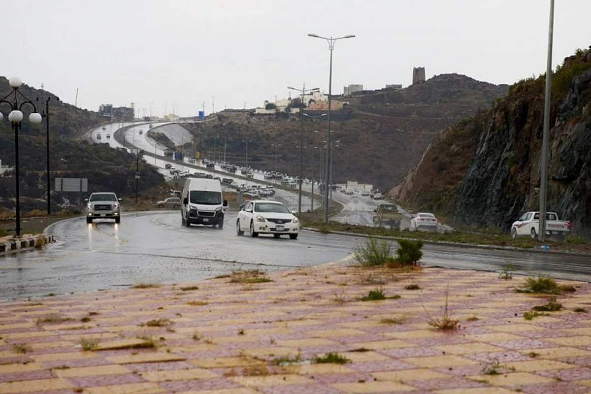 الأرصاد: سحب رعدية ممطرة وانخفاض درجات الحرارة الصغرى.. غدًا الخميس