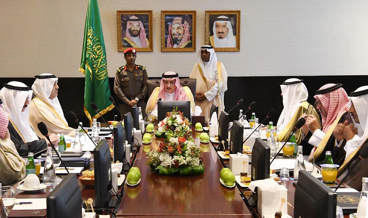 بالصور.. أمير جازان يُوجه بدراسة إنشاء مول تجاري ومزرعة نموذجية بالداير