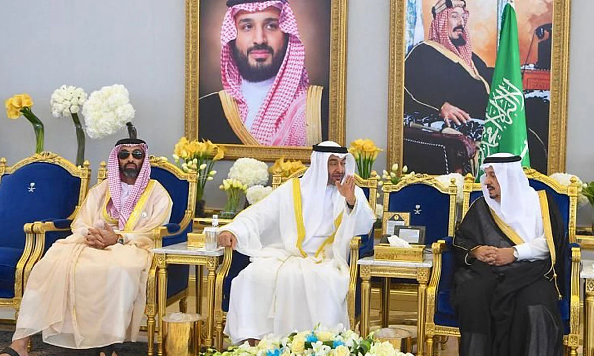 محمد بن زايد يصل الرياض