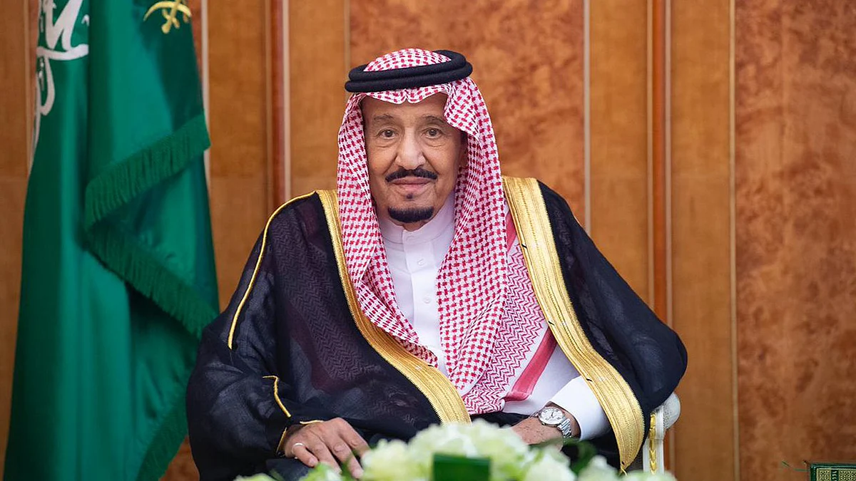 خادم الحرمين يعزّي ولي عهد أبوظبي في وفاة الشيخ سلطان بن زايد آل نهيان