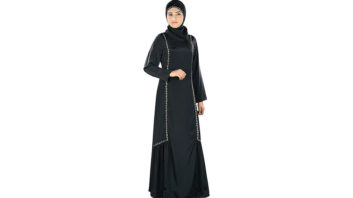 إليكِ 7 أنواع من العباءات من ألبومات موضة 2020