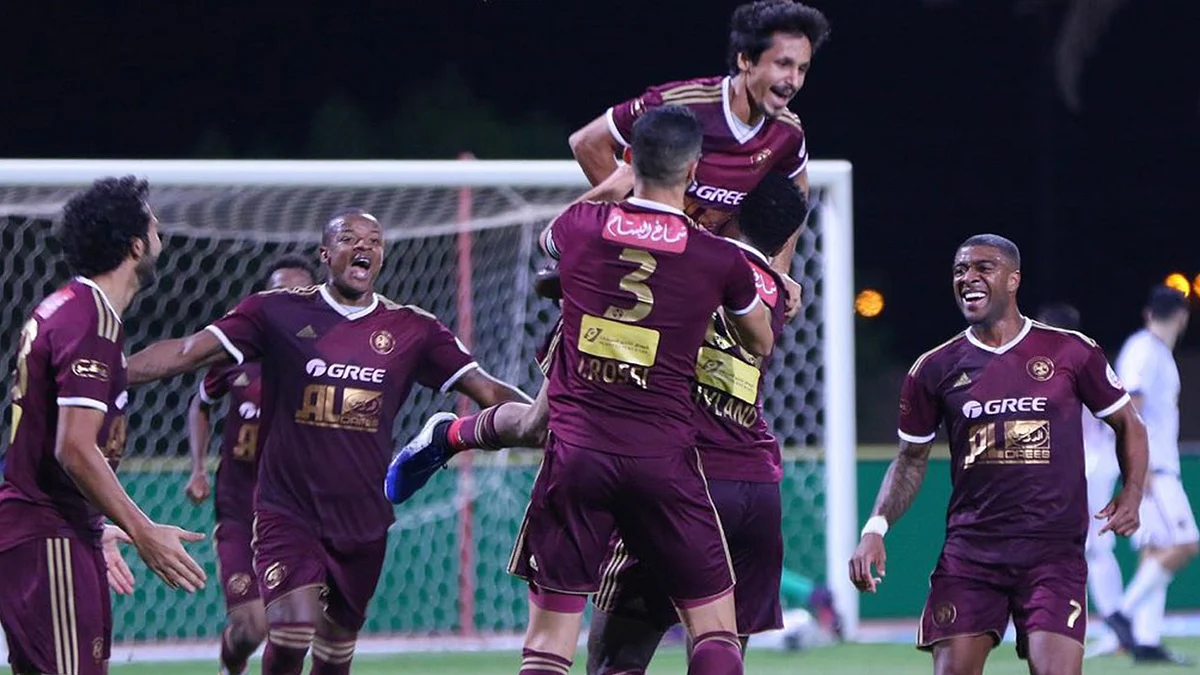 الأهلي يستضيف الفيصلي في مباراة القفز على صدارة دوري المحترفين