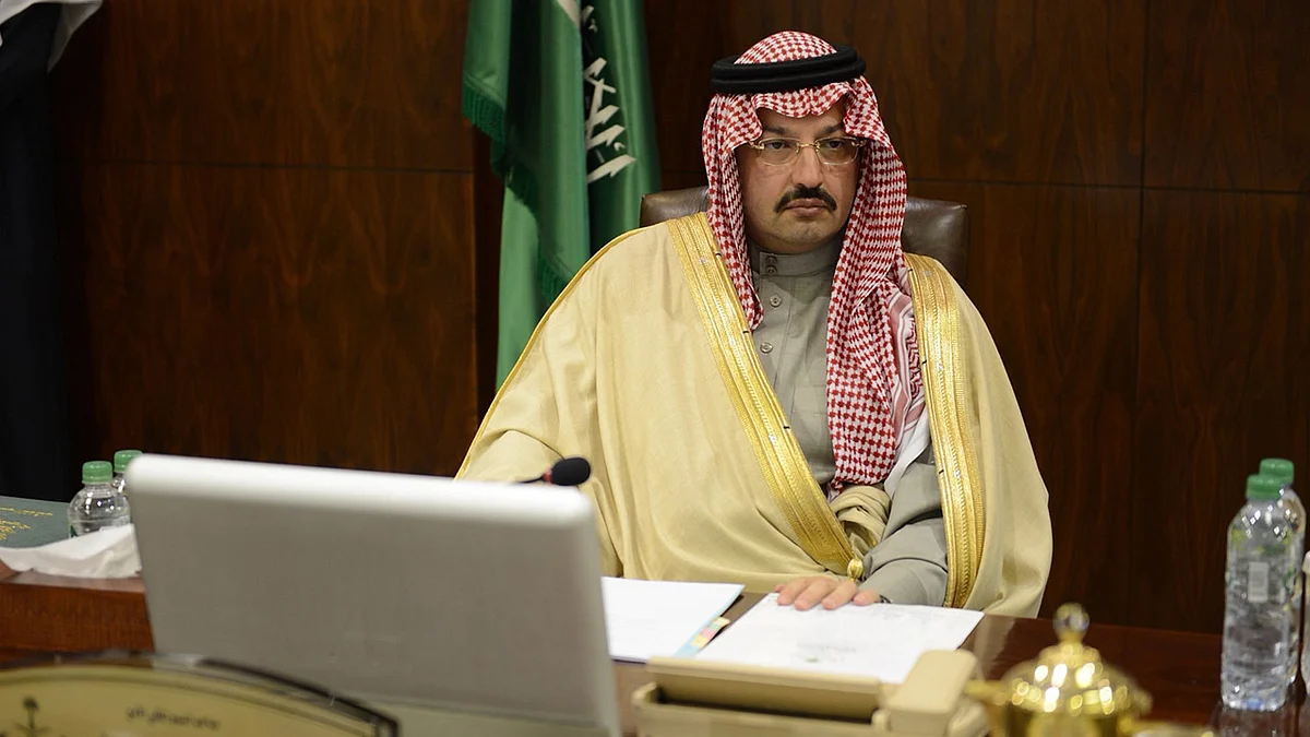أمير عسير يوجِّه بخروج الطلاب مبكرًا غدًا لمشاهدة نهائي دوري آسيا