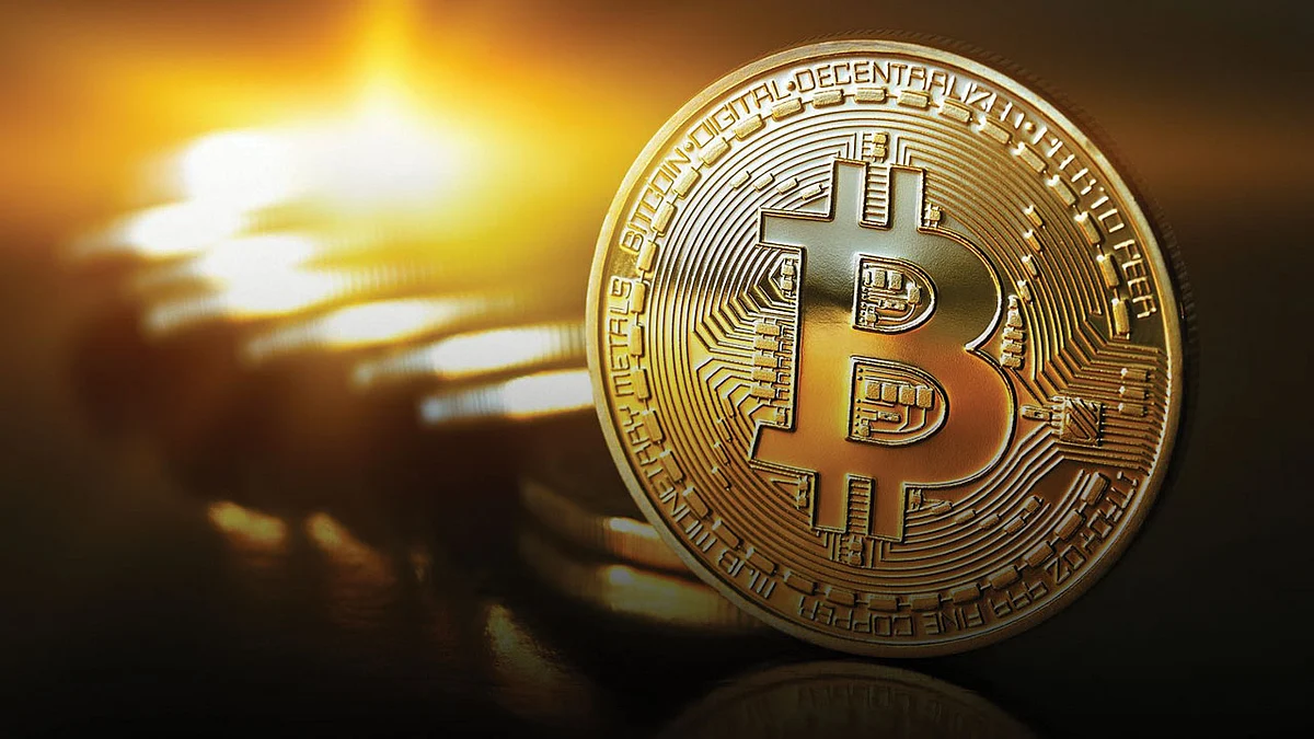 «بيتكوين» تفقد 10% من قيمتها وتهبط إلى المستوى الأدنى في ستة أشهر