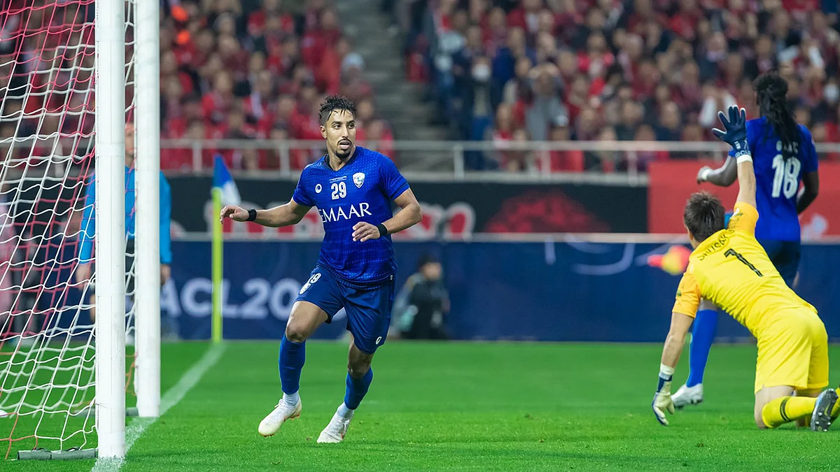 الاتحاد الآسيوي يزف نبأ سارًّا لنجم الهلال سالم الدوسري