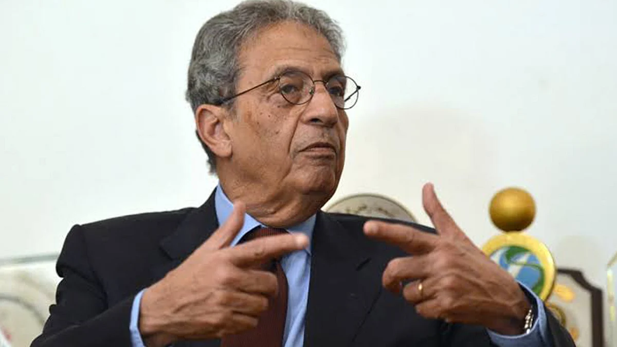 عمرو موسى يحضر عزاء شعبان عبدالرحيم