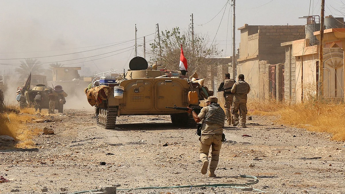 القوات العراقية تصدّ هجومًا لداعش قرب حقول النفط بالموصل.. وتقتل وتعتقل 3 عناصر