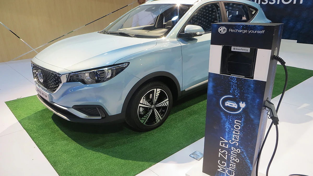 تعرف على إم جي ZS EV أول سيارة كهربائية في السعودية