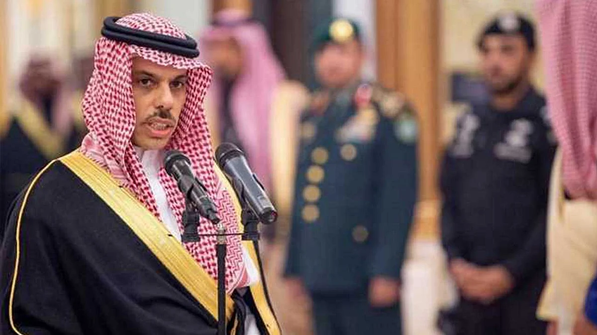 وزير الخارجية يلتقي نظيره الصومالي لبحث قضايا إقليمية