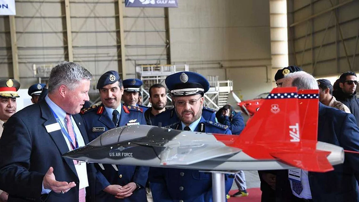 بالصور.. رئيس هيئة الأركان العامة يزور معرض الكويت الدولي للطيران 2020