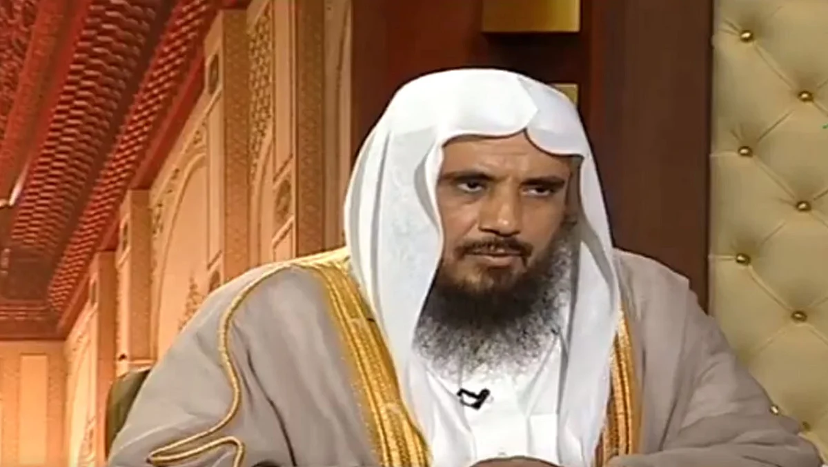 بالفيديو.. الشيخ الخثلان يُحل لعب «الدومينو» بـ3 شروط
