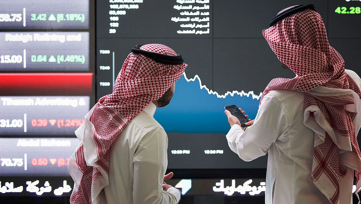 سوق الأسهم في المنطقة الحمراء بتداولات تجاوزت 4.1 مليار ريال