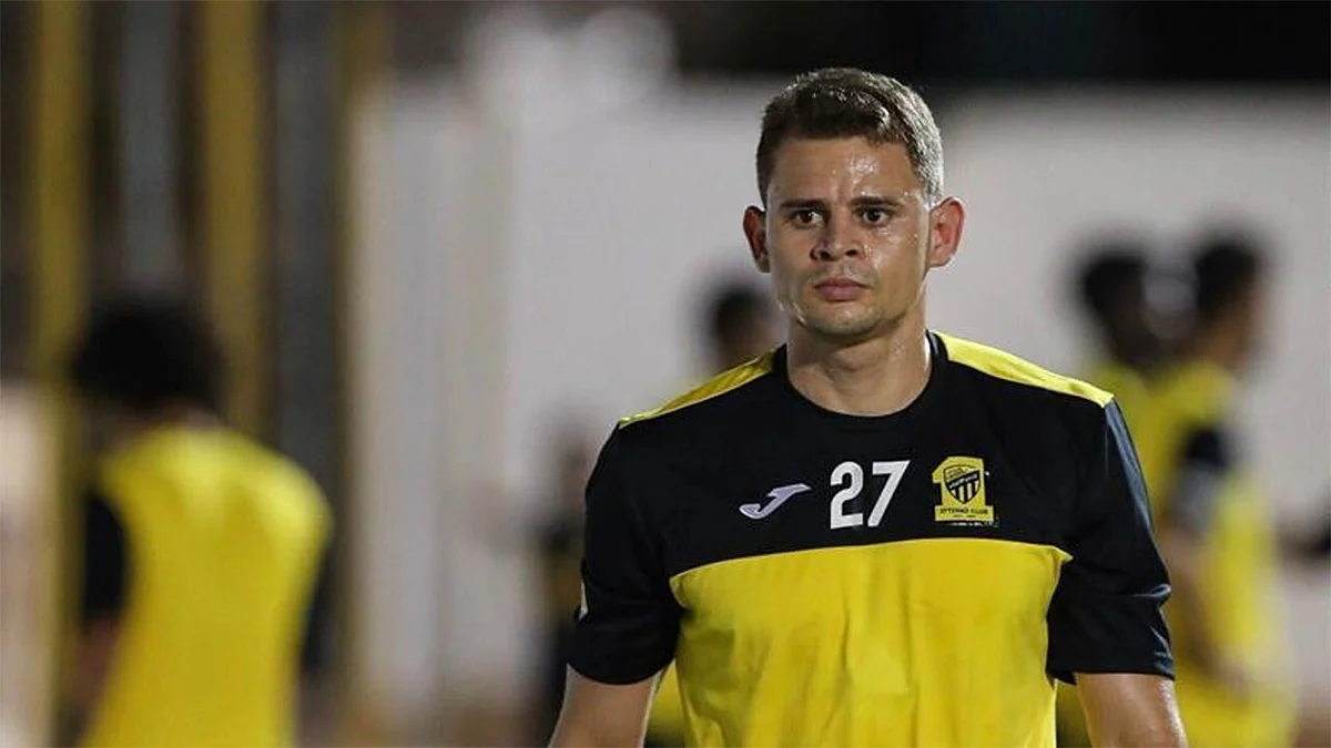 تردُّد مدرب الاتحاد في حسم مصير جوناس دي سوزا يعرقل ضم أيوب الكعبي