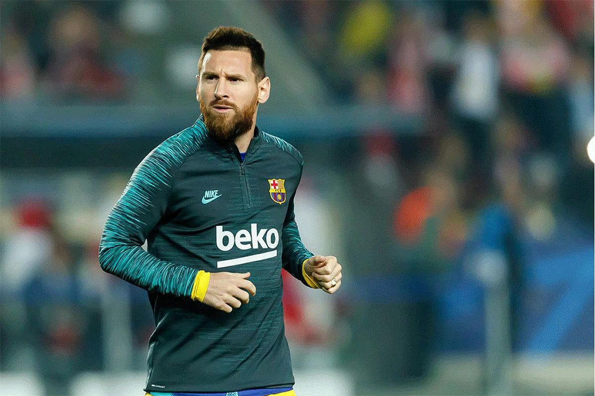 رئيس برشلونة يتحدى ميسي ويُبقي على أبيدال
