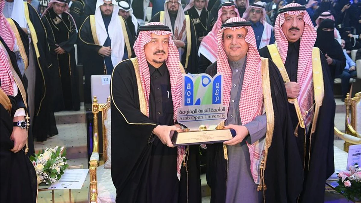 بالصور.. أمير الرياض يرعى حفل تخريج الجامعة العربية المفتوحة