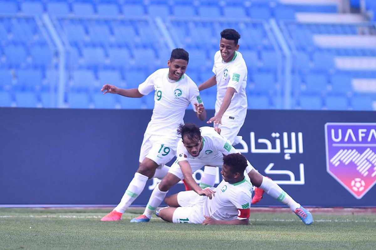الأخضر يتعادل مع مصر ويتمسك بصدارة مجموعته في كأس العرب