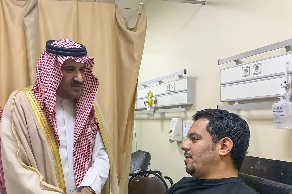 بالفيديو.. أمير المدينة لمصابي الدويمة : الحادث شر وراح